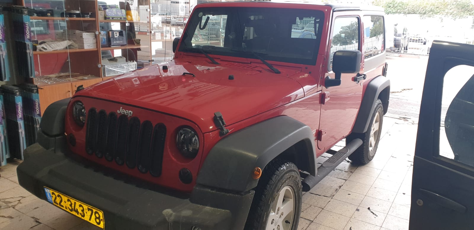 התקנת מולטימדיה בג'יפ ריינגלר