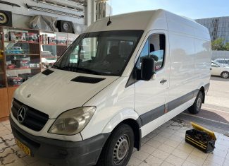 התקנת מולטימדיה במרצדס ספרינטר שנת 2012