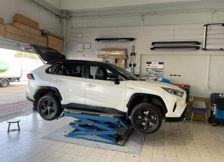 התקנת וו גרירה לטויוטה ראב 4