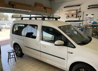 התקנת גגון עריסה עם גלגלת לפולקסווגן קאדי מקסי שנת 2021