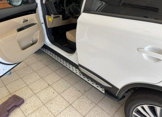 התקנת מדרכות למיצ׳ובישי אאוטלנדר 2021