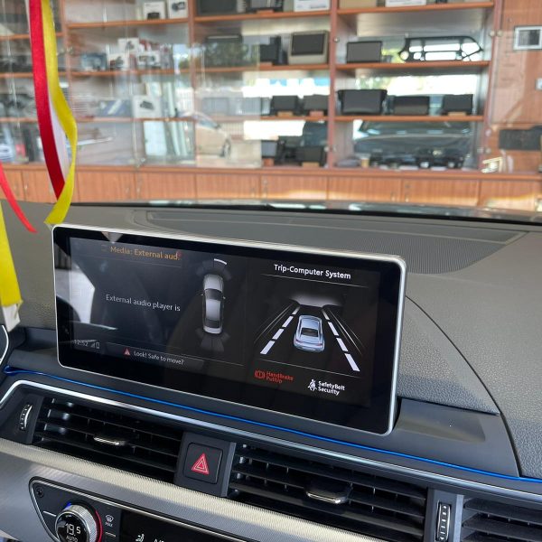 תמונה של התקנת מולטימדיה לאודי A4 שנת 2017