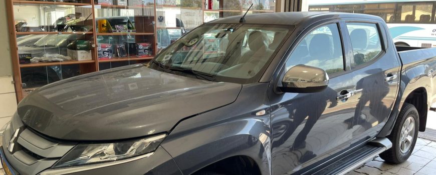 תמונה התקנת מוטימדיה מיצ׳ובישי טריטון 2022